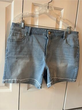 d. jeans Light Blue Frayed Hem Denim Shorts